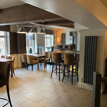 The White Hart Hotel Uttoxeter ภายนอก รูปภาพ