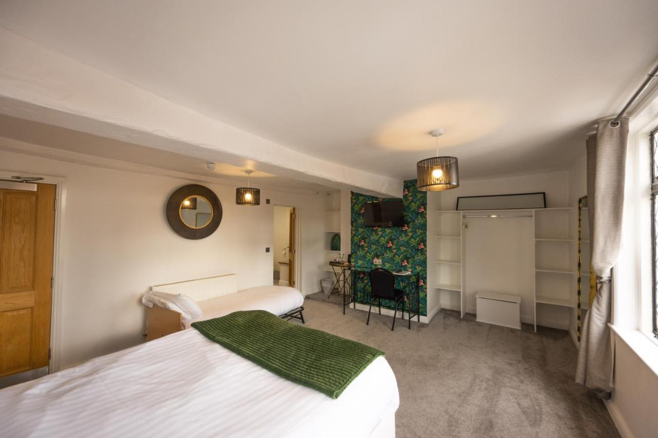 The White Hart Hotel Uttoxeter ภายนอก รูปภาพ