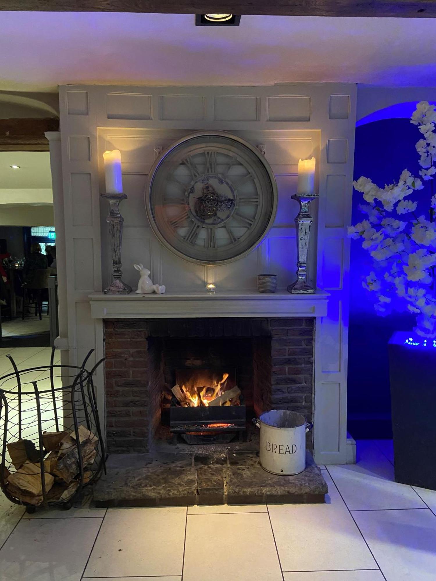 The White Hart Hotel Uttoxeter ภายนอก รูปภาพ