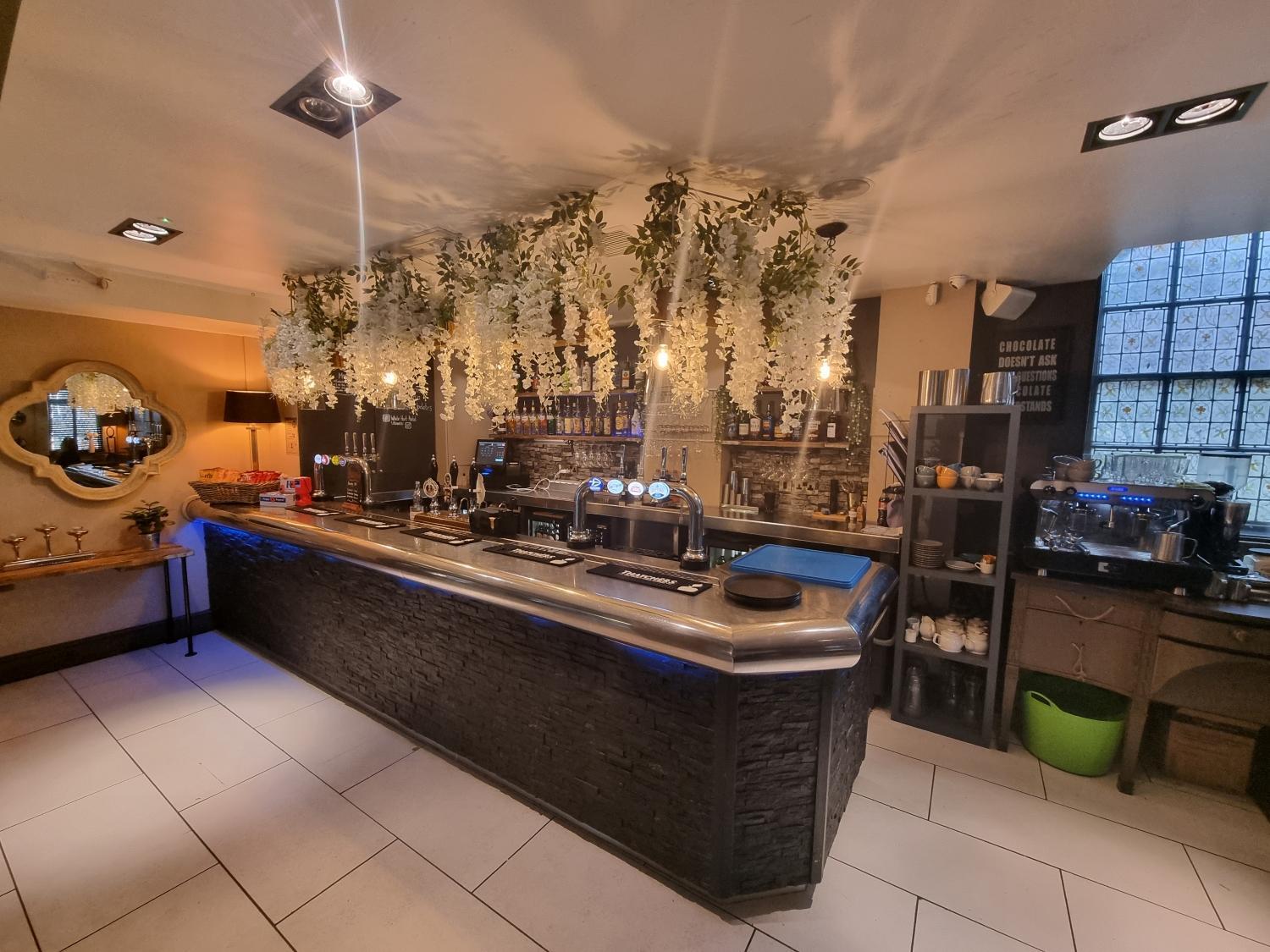The White Hart Hotel Uttoxeter ภายนอก รูปภาพ